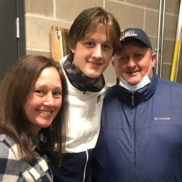 
30 Years Ice Hockey Player Phil Kessel Dating Anyone as Girlfriend or He Is Married