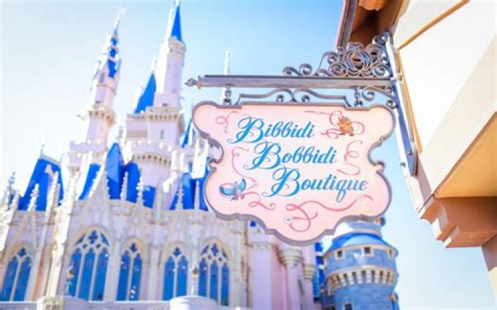 A Magical Transformation at the Bibbidi Bobbidi Boutique