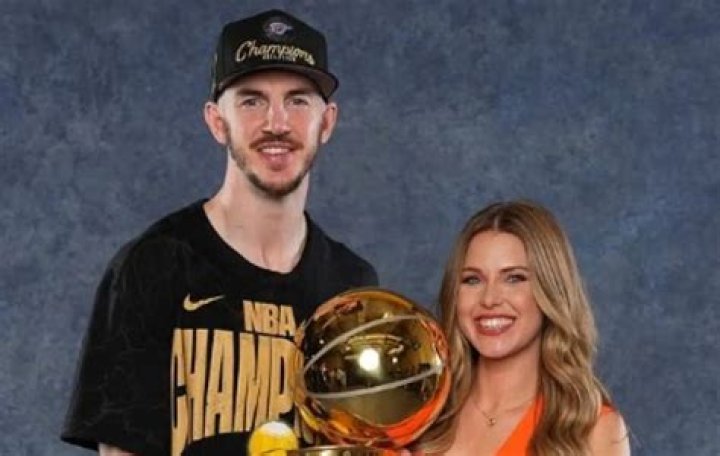 Alex Caruso Signed a 2 year / $5,500,000 contract with Lakers; Who is his Girlfriend?