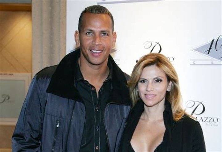 Alex Rodriguez Asks Judge To Reduce Spousal Support To "Wealthy" Ex-Wife. Claims His Income Has Dropped 90%!