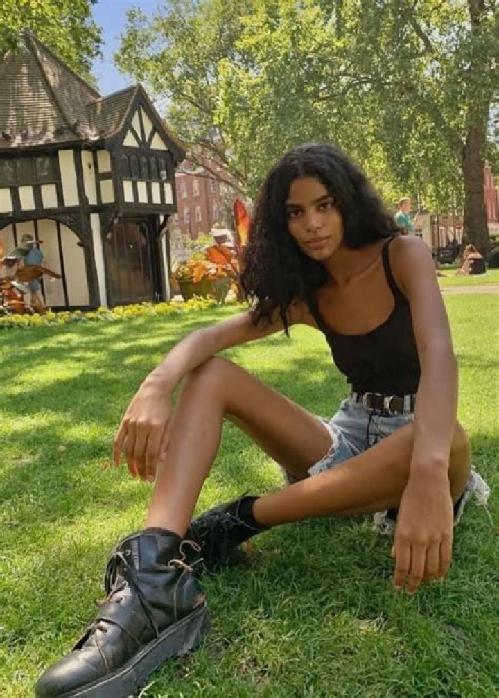 Allana Santos Brito Height, Weight, Age, Body Statistics