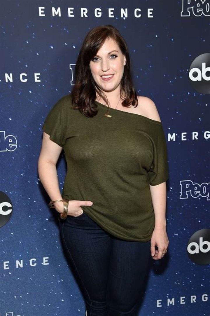 Allison Tolman Net Worth | Celebrity Net Worth