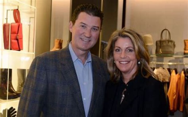 
Are Mario Lemieux and Nathalie Asselin still Together? Detail about their Married Life and Relation