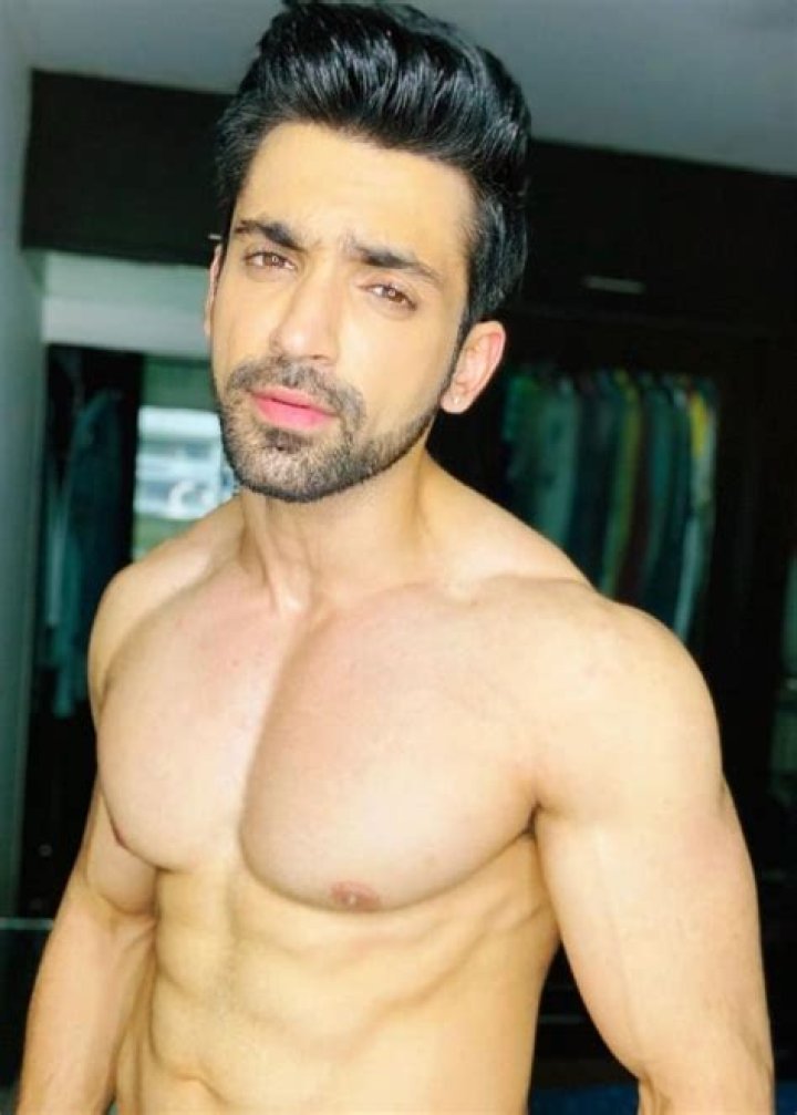 Arjit Taneja Height, Weight, Age, Body Statistics