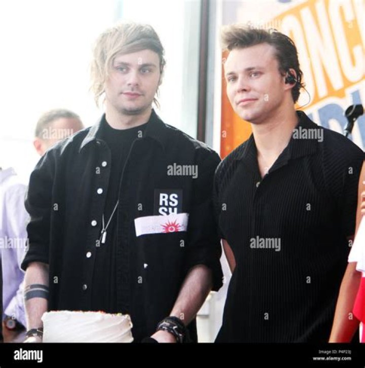 Ashton Irwin Net Worth | Celebrity Net Worth