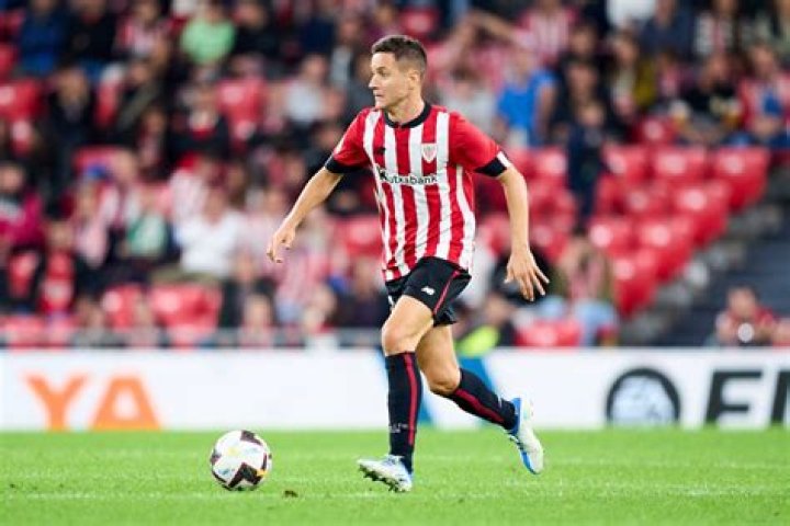 Athletic Bilbao's Central Midfielder Bio, Age, Net Worth, Salary, Goal, & Girlfriend