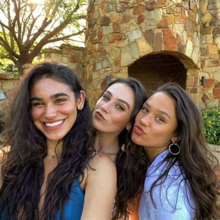 Aubrey Paige Petcosky Height, Weight, Age, Boyfriend, Facts, Biography