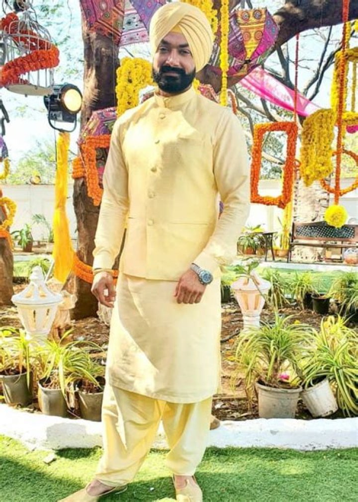 Avinesh Rekhi Height, Weight, Age, Body Statistics