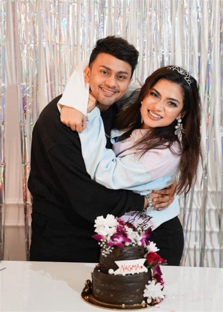 Awez Darbar Height, Weight, Age, Girlfriend, Family