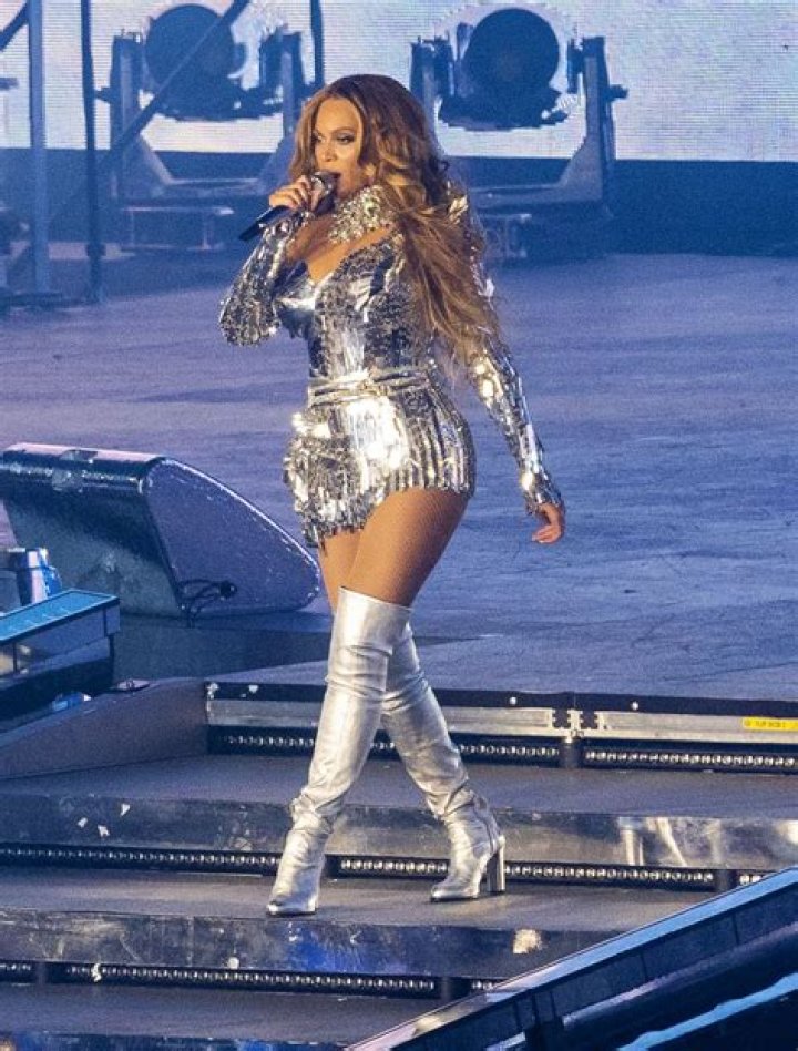 Beyoncé’s FedExField Concert Delayed By Dangerous Weather, She Pays $100,000 To Keep Trains Running Late After The Show