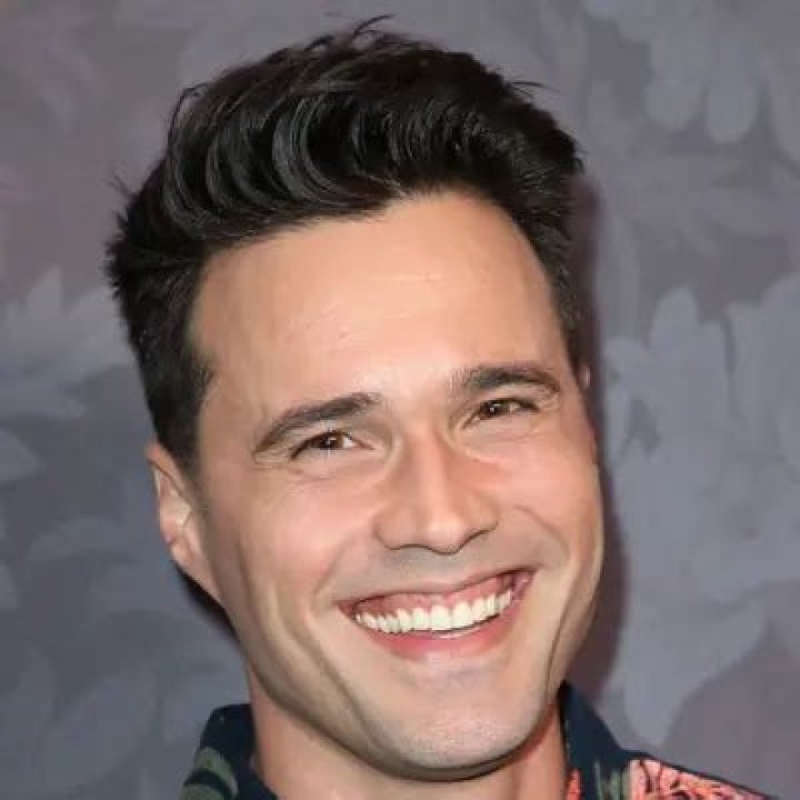 Brett Dalton Net Worth | Celebrity Net Worth