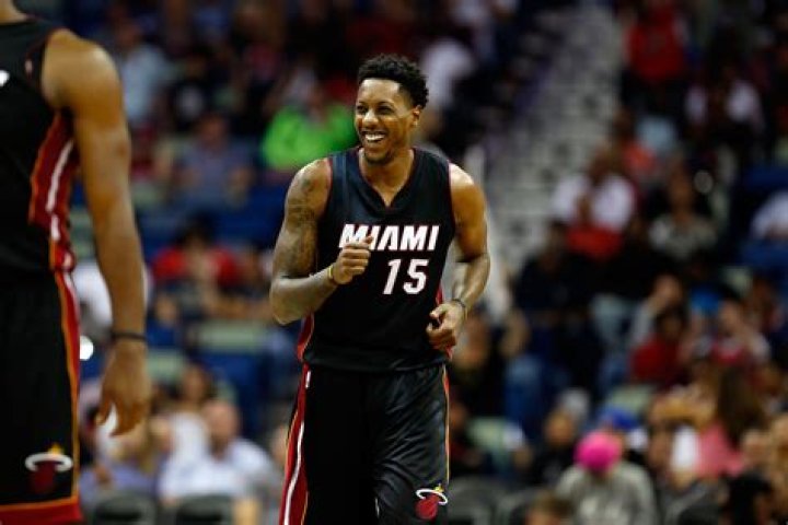 Brian Hoyer Biography- MLB player, Salary, Earnings, Net worth, Contract, Stats, Married, Relationship, Affair, Age, Height, Wife, Children