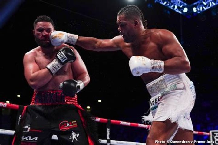 British Boxer Joe Joyce's Boxing Career, Fights, Matches, Earnings, Net Worth, Girlfriend, Sponsors, Family