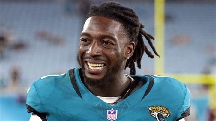 Calvin Ridley Signed to 4 year, $10,900,711 contract with Falcons; How much does he Earn annually?