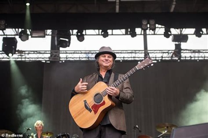 Canadian Singer-Songwriter Bruce Guthro, Dead At 62