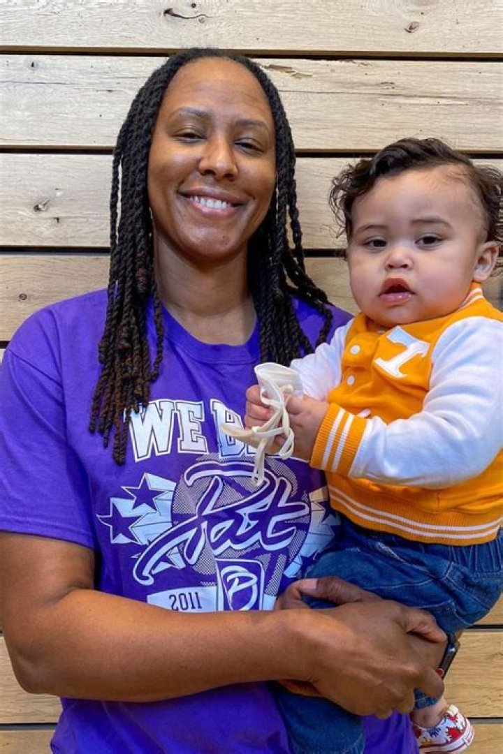 Chamique Holdsclaw, an open Lesbian is Married to NBA executive Cara Wright; How much Net worth does she have?