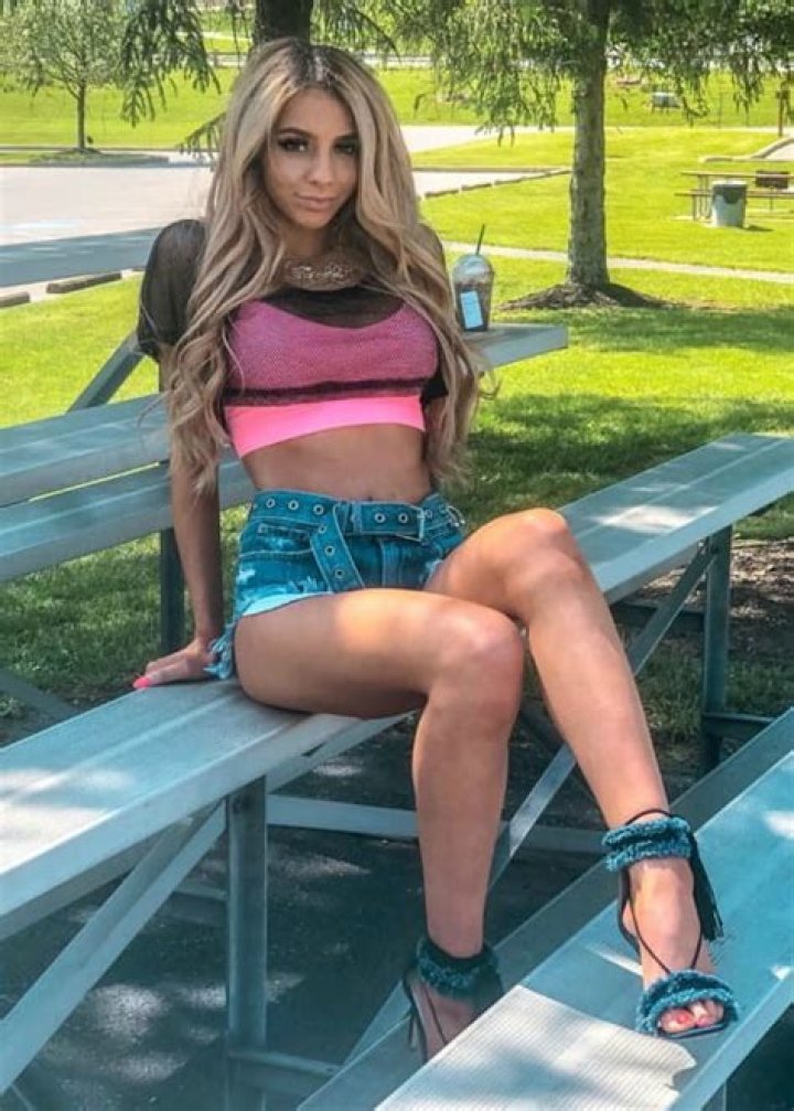 Christina Kalamvokis Height, Weight, Age, Spouse, Family, Facts