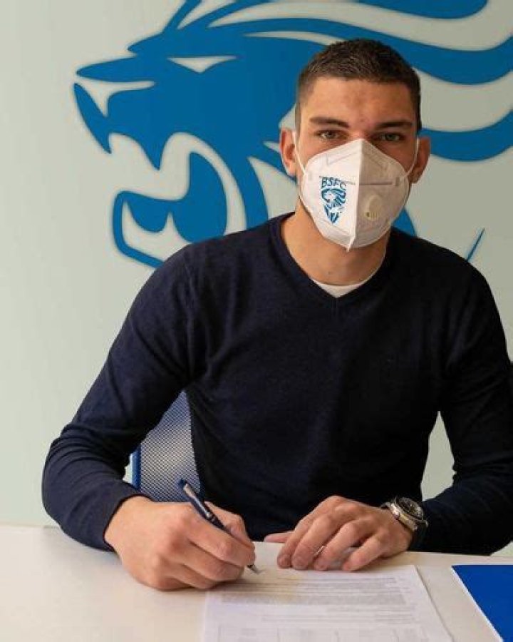 Croatian born Fran Karacic Represents Australia (Bio, Family, Salary, Net worth, Girlfriend, Stats)