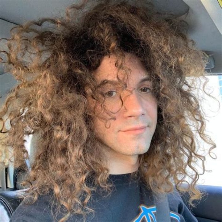 Dan Avidan Height, Weight, Age, Girlfriend, Family, Facts, Biography