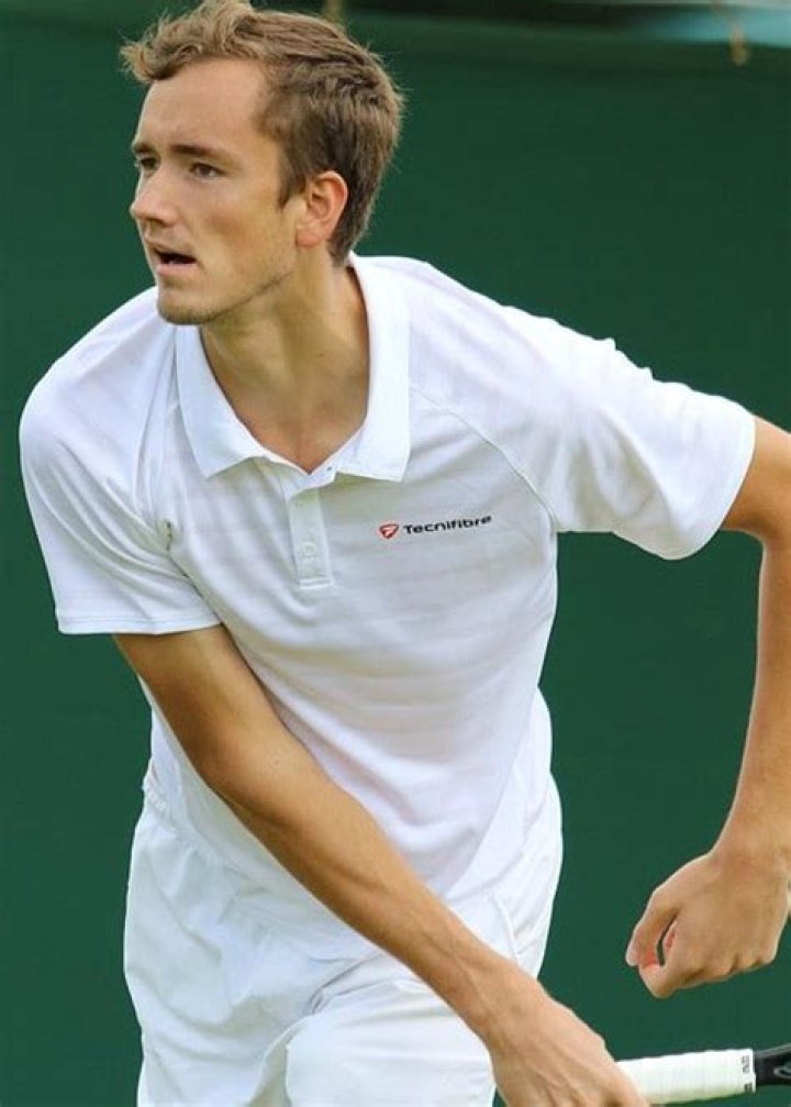 Daniil Medvedev Height, Weight, Age, Spouse, Family, Facts, Biography