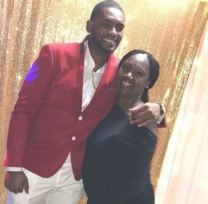 Darron Thomas Age, Height, Nationality, Parents, Wiki, CFL Stats, Career, Salary, Net Worth, and Instagram