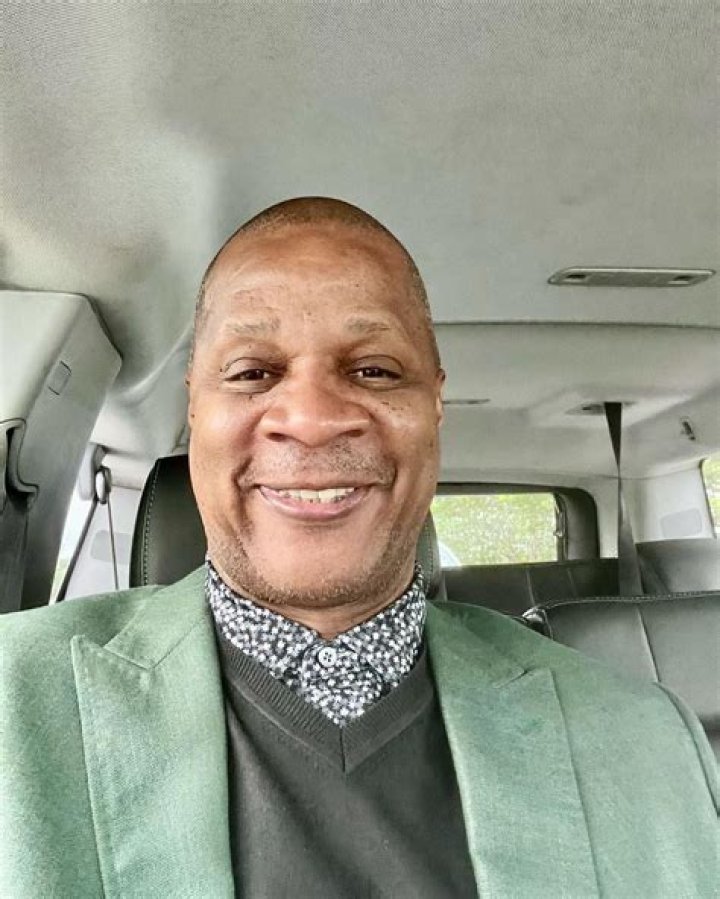 Darryl Strawberry Bio-salary, net worth, married, divorce, girlfriend, affair, controversy, career