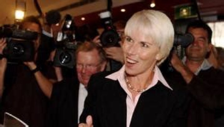 Dean Geyer Net Worth | Celebrity Net Worth