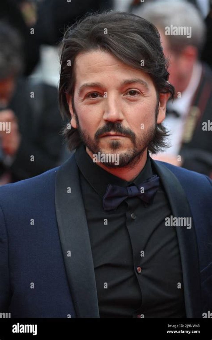 Diego Luna Net Worth | Celebrity Net Worth