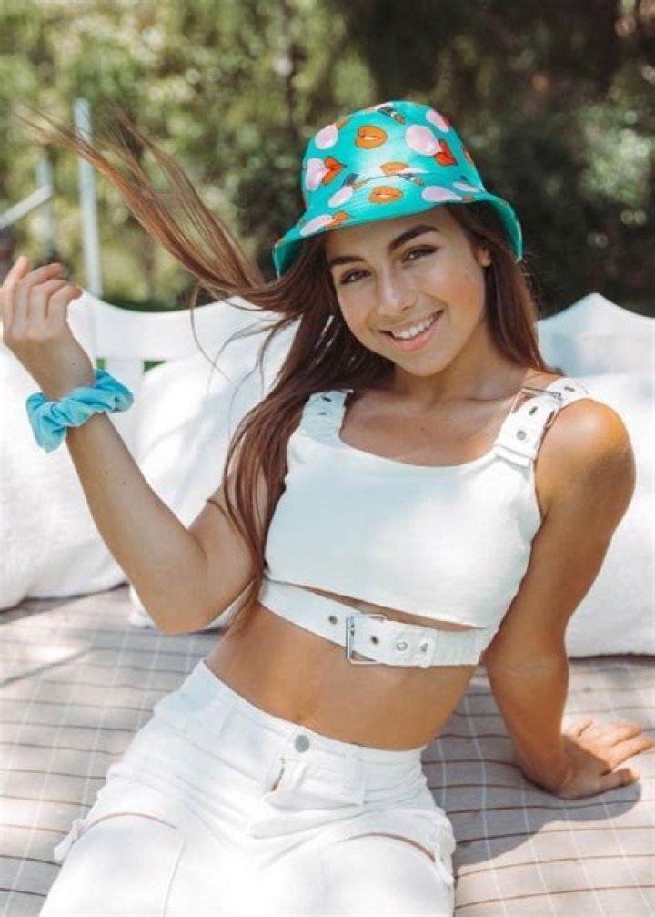 Enola Bedard Height, Weight, Age, Boyfriend, Facts, Biography