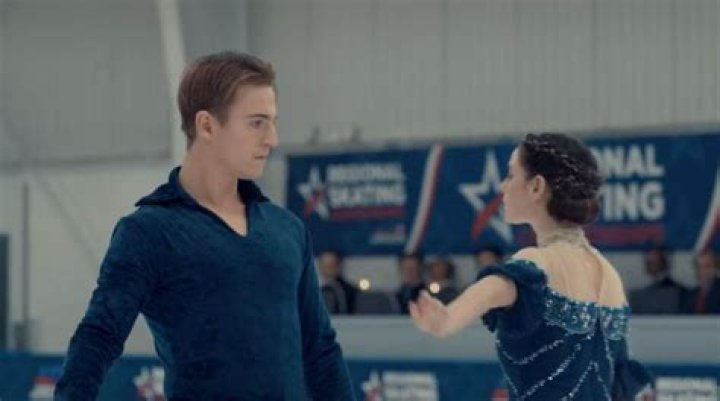 Evan Roderick | Justin Davis, Spinning Out, Girlfriend, Net Worth, Wiki, Bio, Dating, Relationship, Arrow, Married, Wife, Wedding