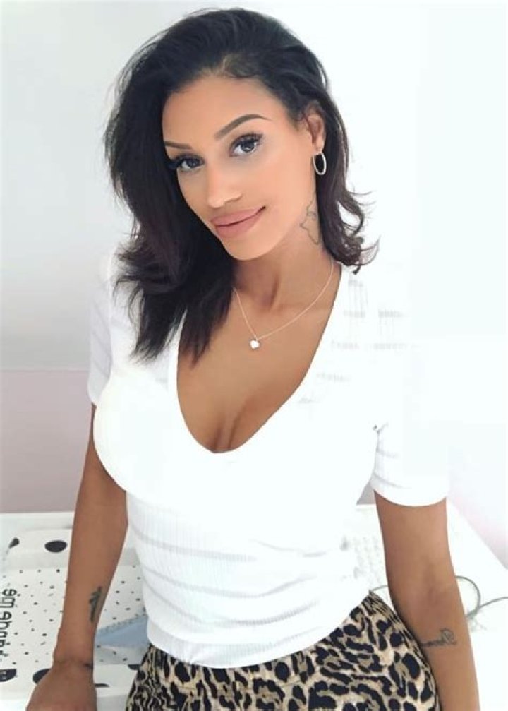 Fanny Neguesha Height, Weight, Age, Body Statistics