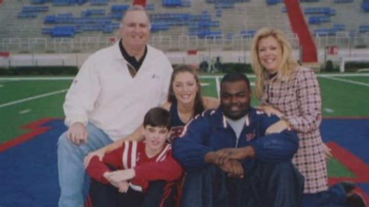 Former American Football Player Michael Oher's Biogrpahy, Age, Family, Parents, Siblings, Film, Stats, Net Worth, Salary, Contract, Wife, Children