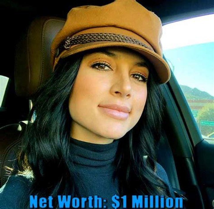 Gabriella Ellyse Biography, Net Worth, Dating, Boyfriend, Family, Measurement