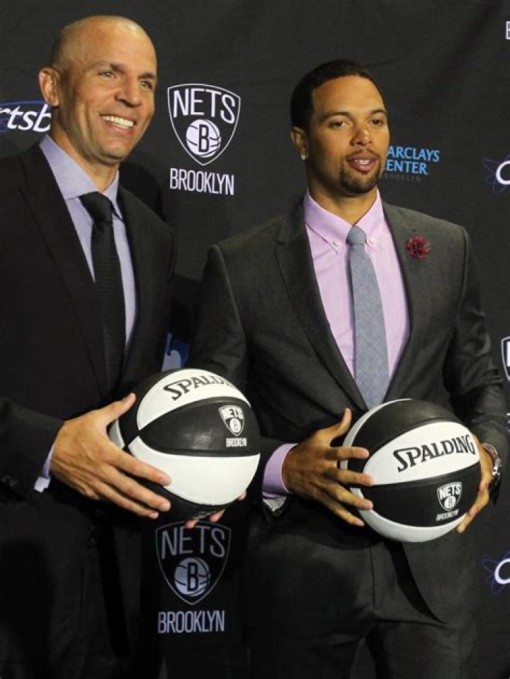 Hayes Pullard Biography-salary, net worth, married, affair, dating, children, career, relationship, age, height, girlfriend