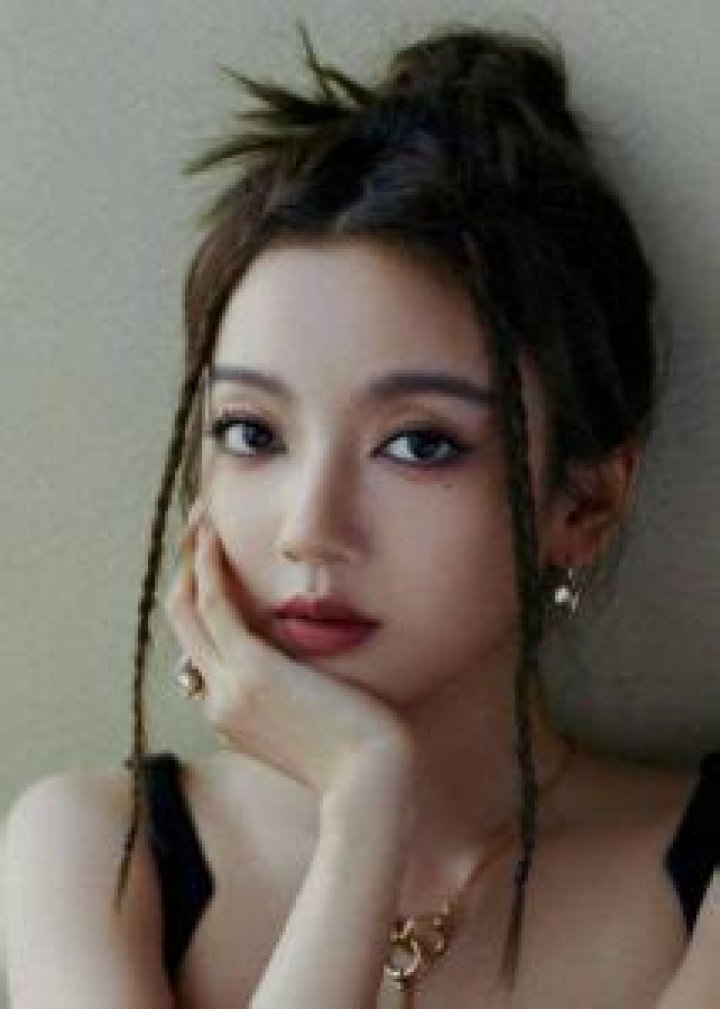 He Ruixian Height, Weight, Age, Boyfriend, Facts, Biography