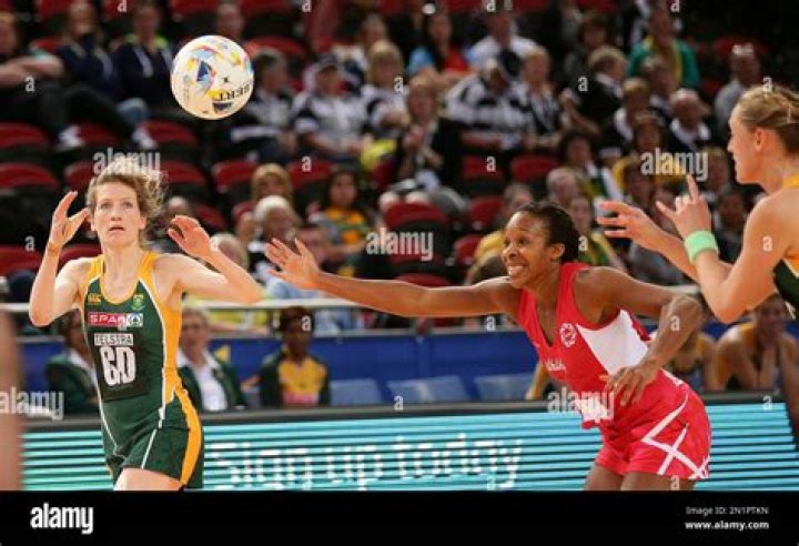 Helen Housby is an English Netball player who lives a luxurious life with her net worth of $1 million.