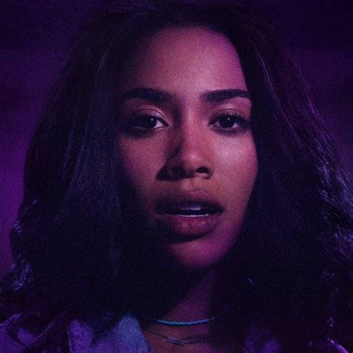 Herizen Guardiola | Addy Hanlon, Dare Me, The Get Down, Family, Parents, Siblings, Relationship, Career, Singer