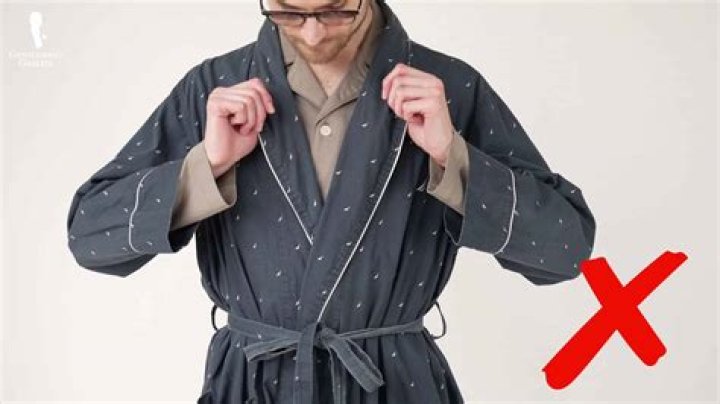 If You're Over 65, Never Wear This One Shoe, Experts Warn