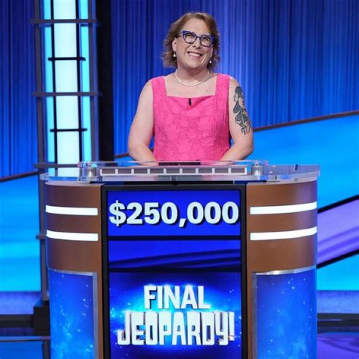 “Jeopardy!” Champ Amy Schneider’s Win Streak Has Ended After 40 Games – Celeb Secrets