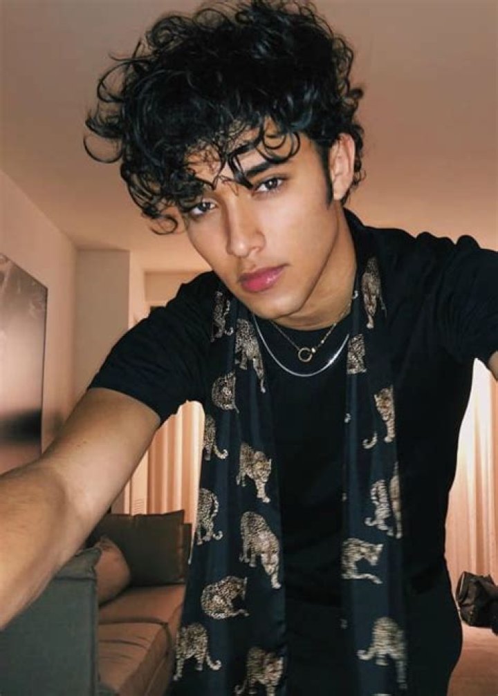 Joel Pimentel Height, Weight, Age, Girlfriend, Family, Facts, Biography