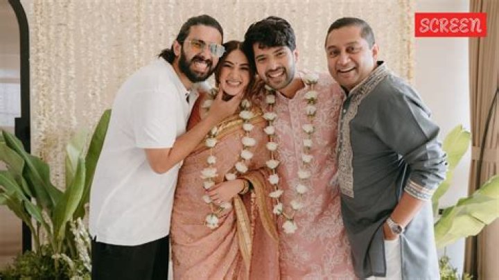 Jose Canseco Bio-salary, net worth, married, affair, dating, career, wife, relationship, divorce, age, girlfriend, family, controversy