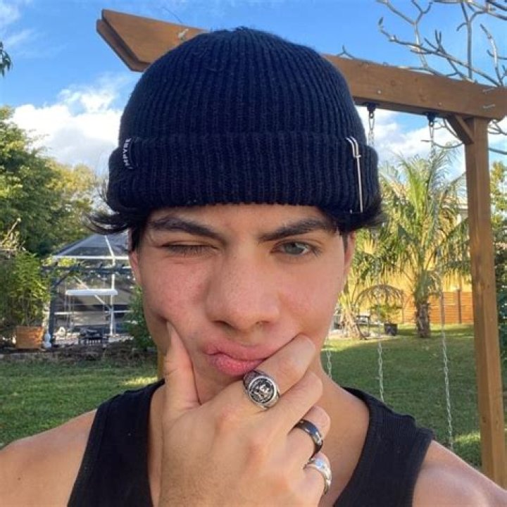 Julian Jara Height, Weight, Age, Body Statistics