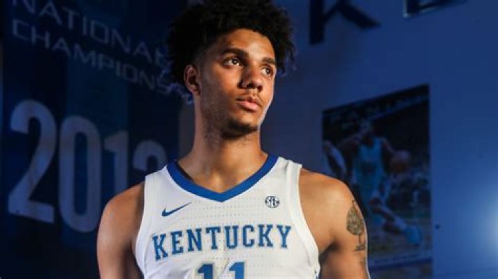 Kahlil Whitney Kentucky Wildcats' Player Stats; His Salary, Earnings, Girlfriend, Married, and Personal Life