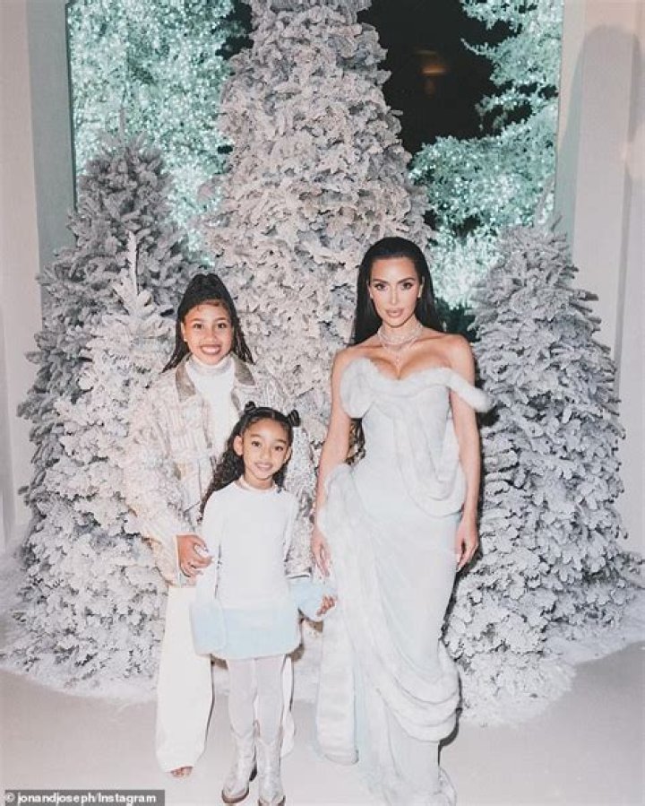 Kanye West Spoiled Kim Kardashian With 150 Christmas Presents