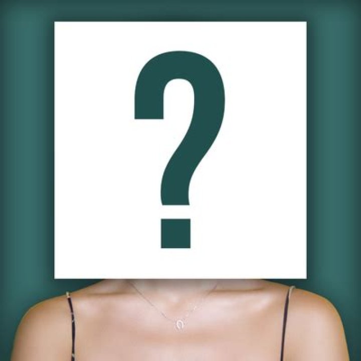 Kelly Sheridan Net Worth | Celebrity Net Worth