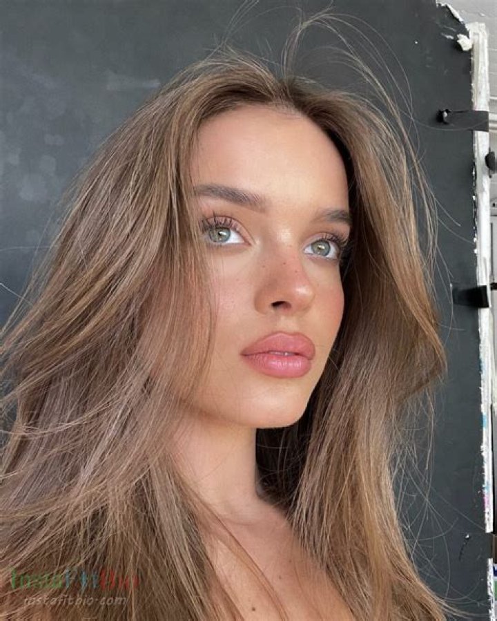 Lana Zak Age Wikipedia Biography.