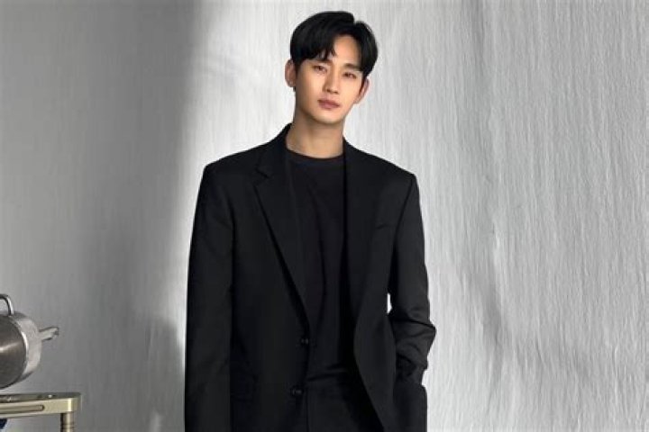 Lee Jong-hyun Height, Weight, Age, Girlfriend, Family, Facts, Biography