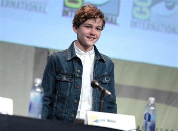 Levi Miller Height, Weight, Age, Girlfriend, Family, Facts, Biography