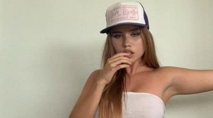 Lexee Smith Height, Weight, Age, Body Statistics