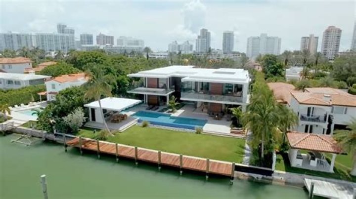 Lil Wayne Seeks $30 Million For Miami Beach Island Mansion